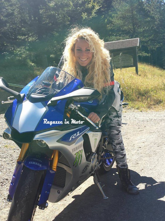 sara_ragazze-in-moto