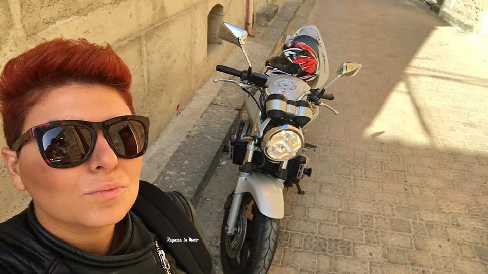 serena_ragazze_in-moto