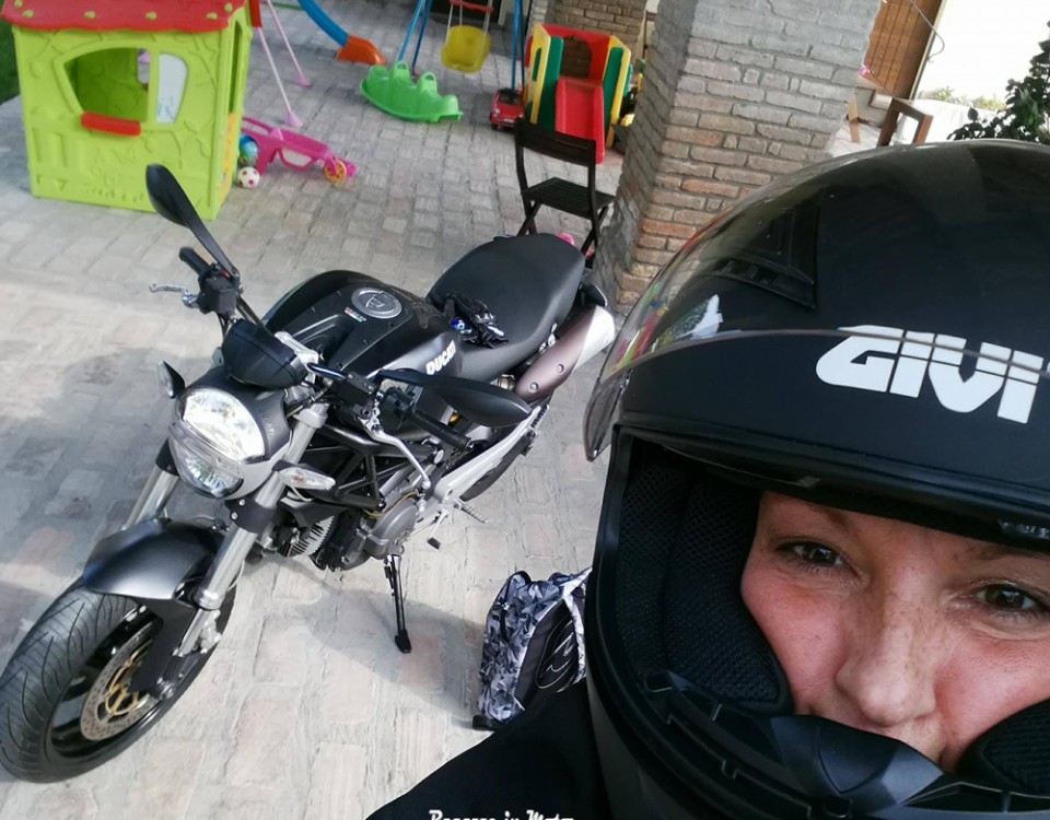 simona_ragazze-in_moto