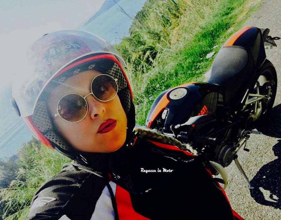 tamara_ragazze_in_moto