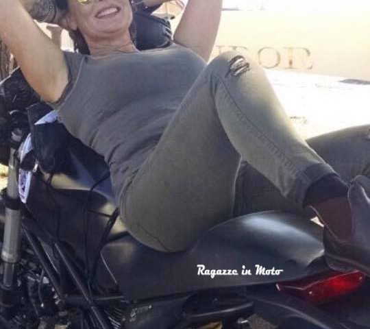 anna_ragazze_in_moto