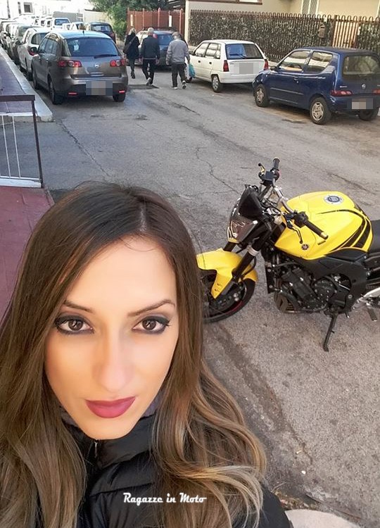 anna_ragazze_in_moto