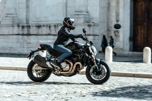 eleonora_ragazze-in-moto-(15)