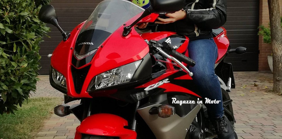 emily_ragazze_in-moto