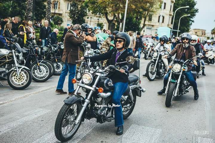 giulia_ragazze_in_moto