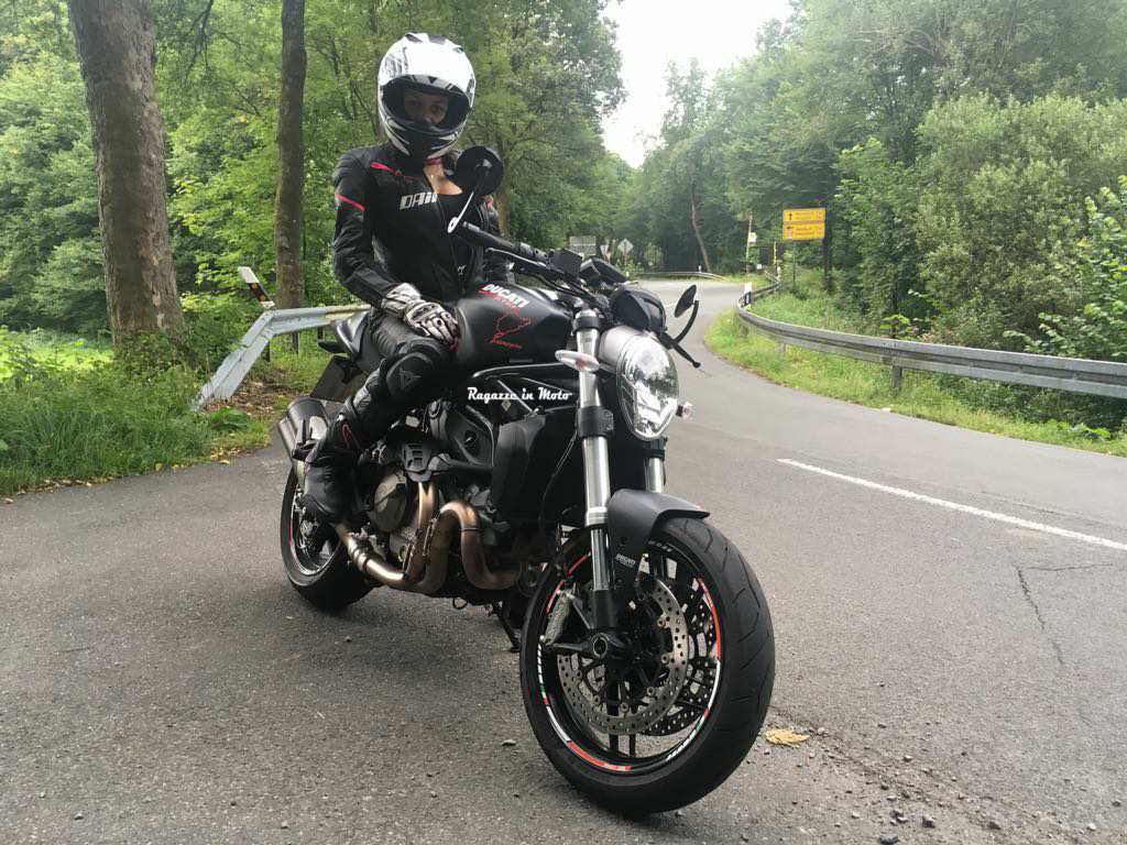 nadia_ragazze-in_moto-(17)