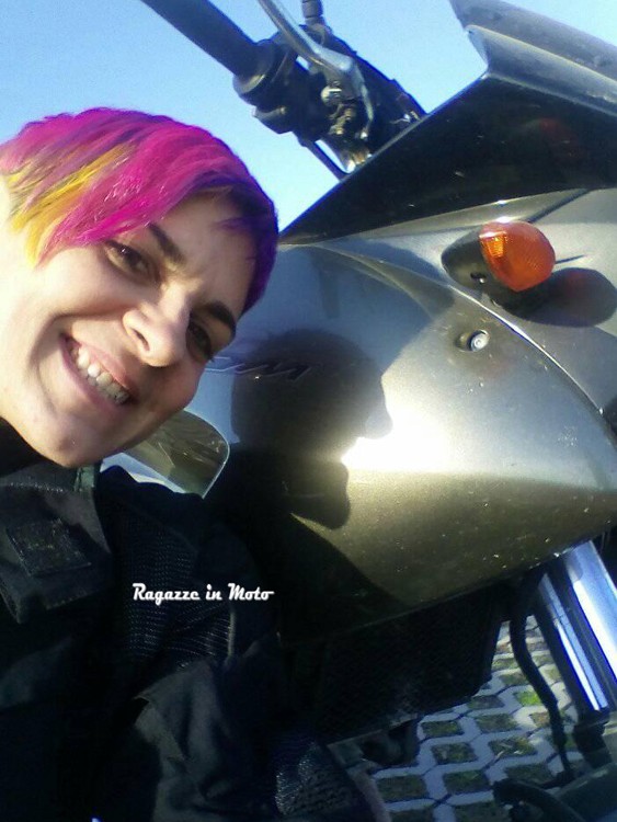 stella_ragazze-in_moto