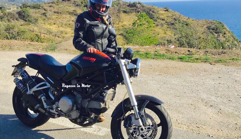 tamara_ragazze-in_moto