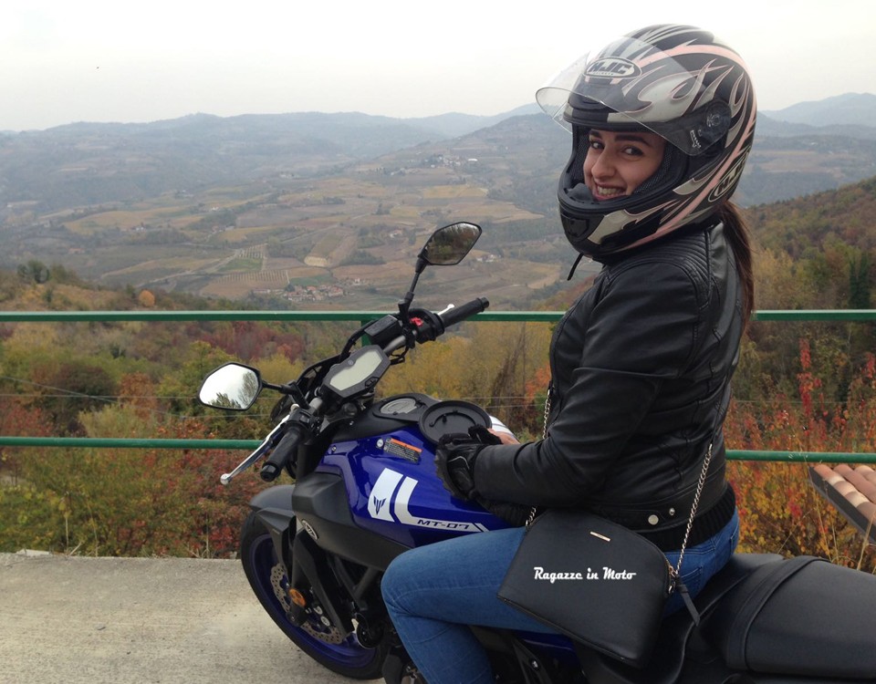 alessandra_ragazze_in-moto