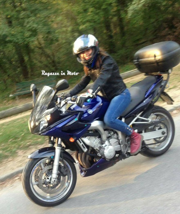 carmen_ragazze_in_moto
