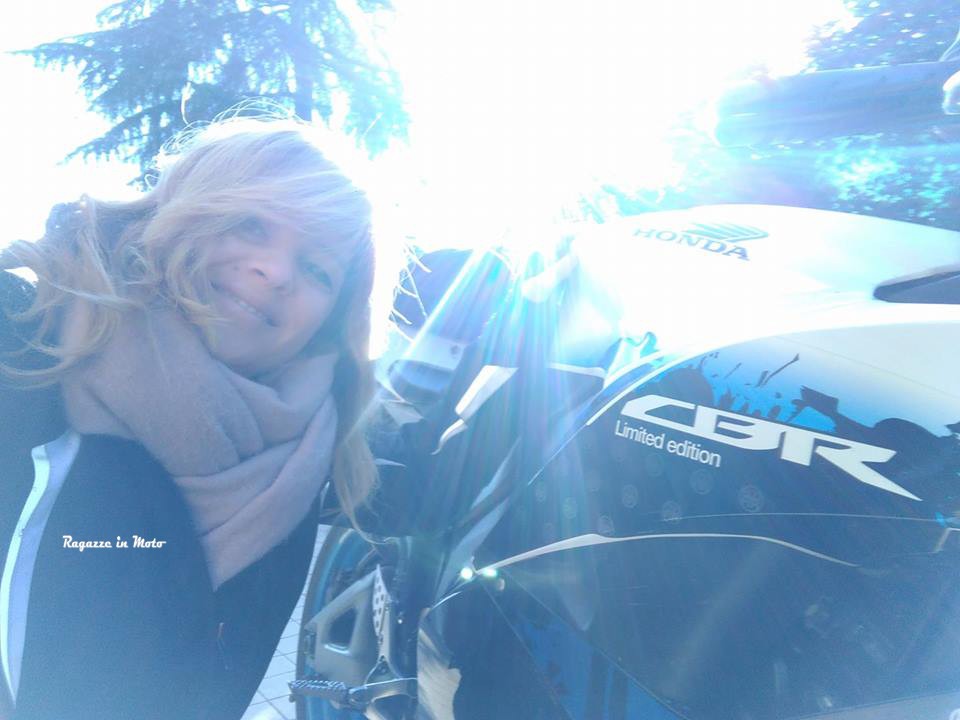 elena_ragazze_in_moto