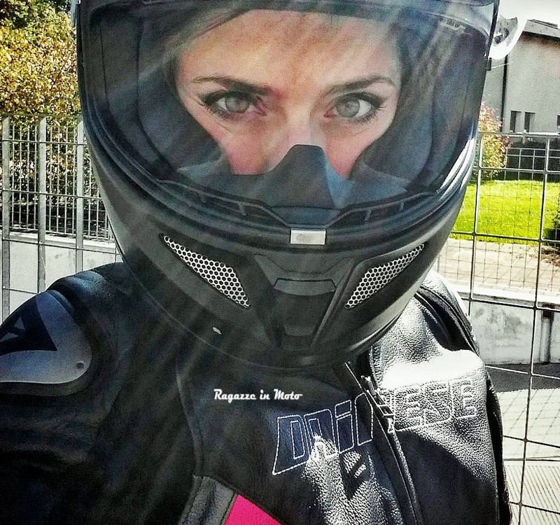 valeria_ragazze_in_moto