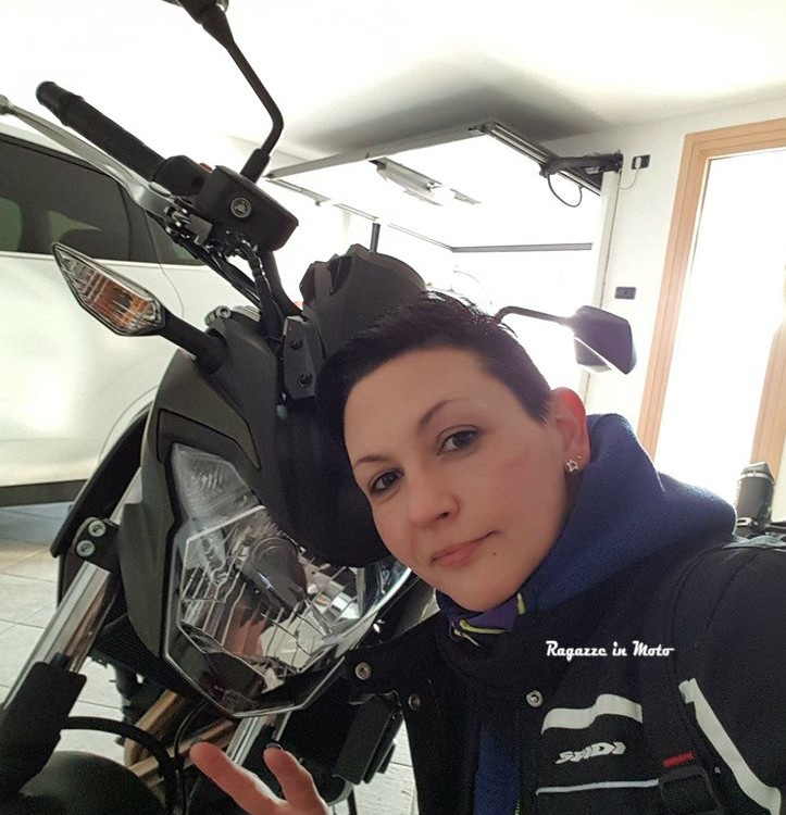 elisa_ragazze-in_moto