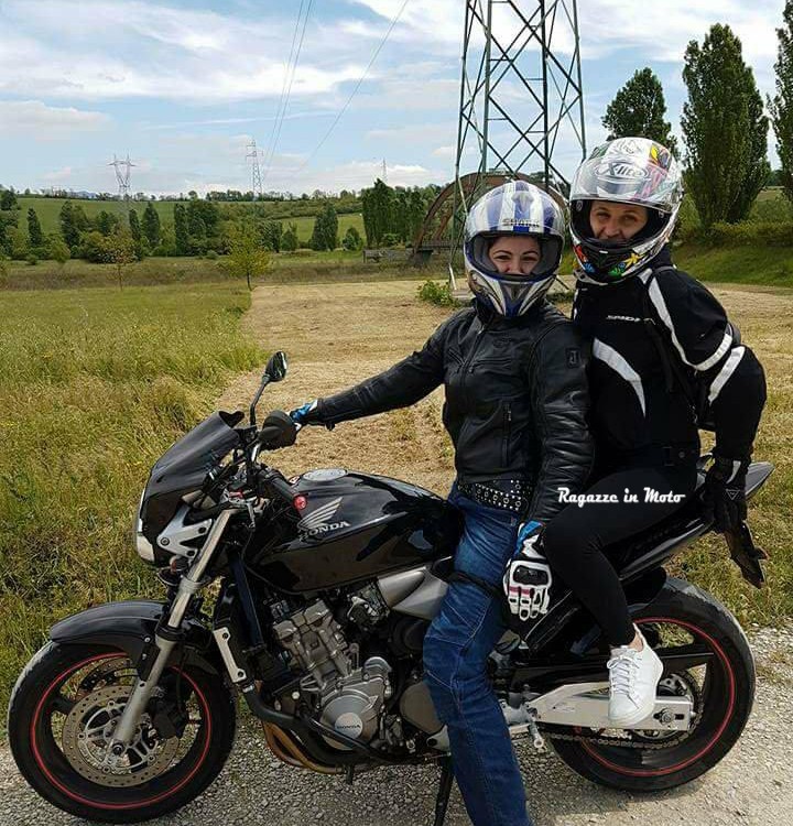 francesca_ragazze-in_moto