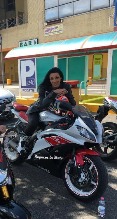 angela_ragazze_in_moto