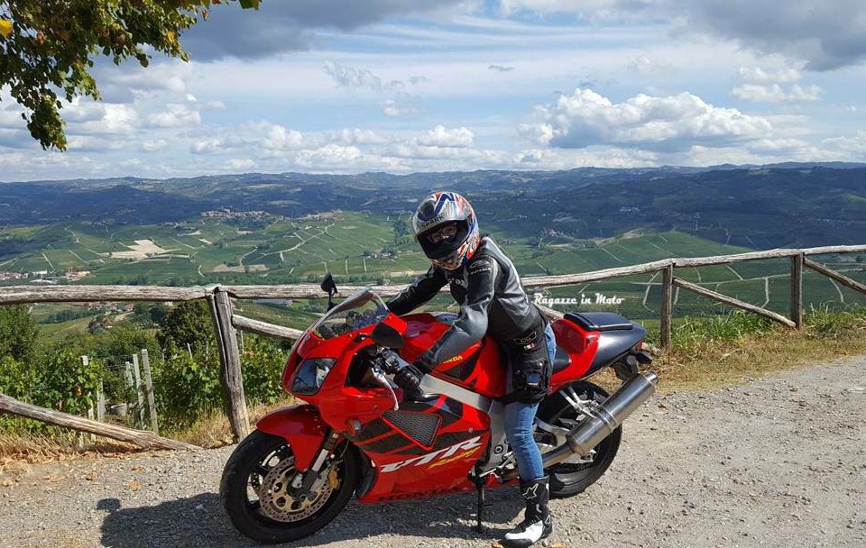 elisa_ragazze_in_moto