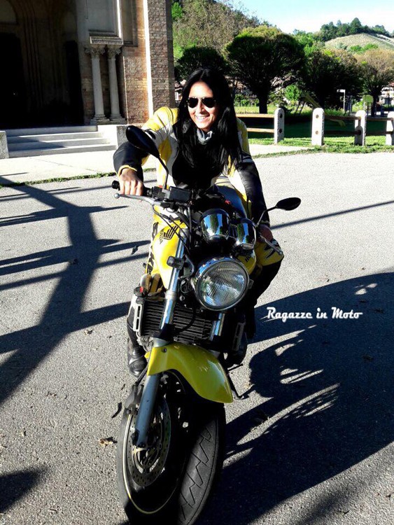 monica_ragazze_in_moto