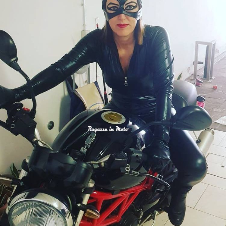 ste_ragazze_in_moto