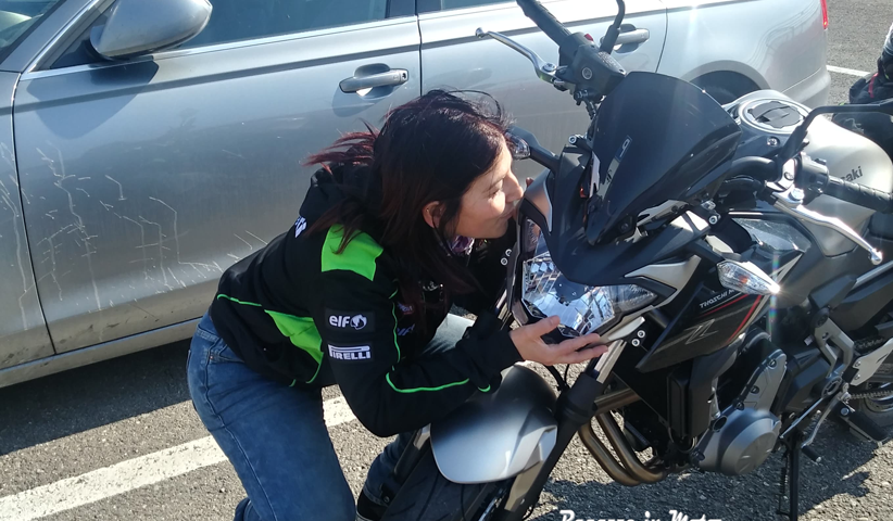 katy_ragazze_in_moto