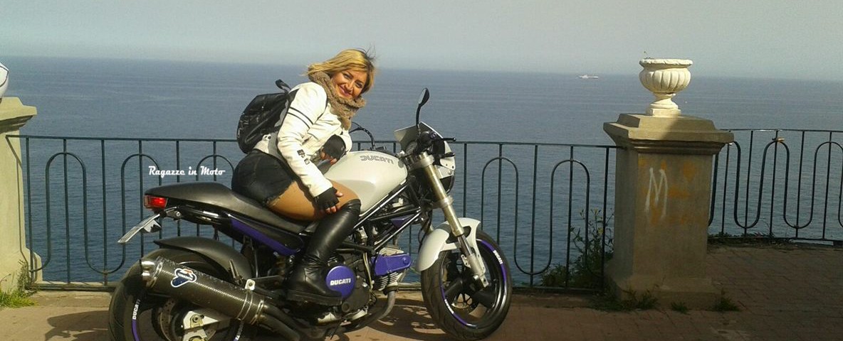 Anna_ragazze_in_moto