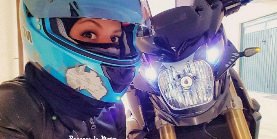 clara_ragazze_in_moto