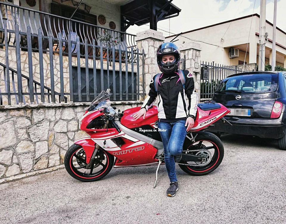 claudia_ragazze_in-moto