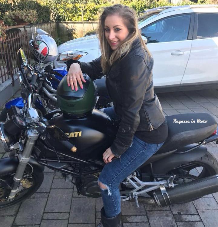 evelyn_ragazze_in_moto