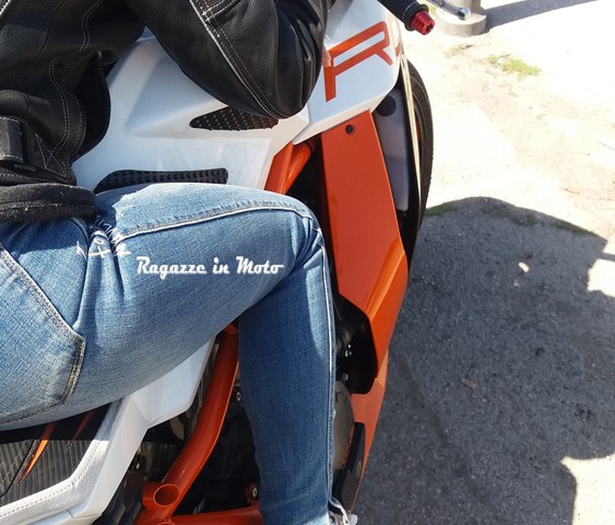 fiorella_ragazze_in_moto