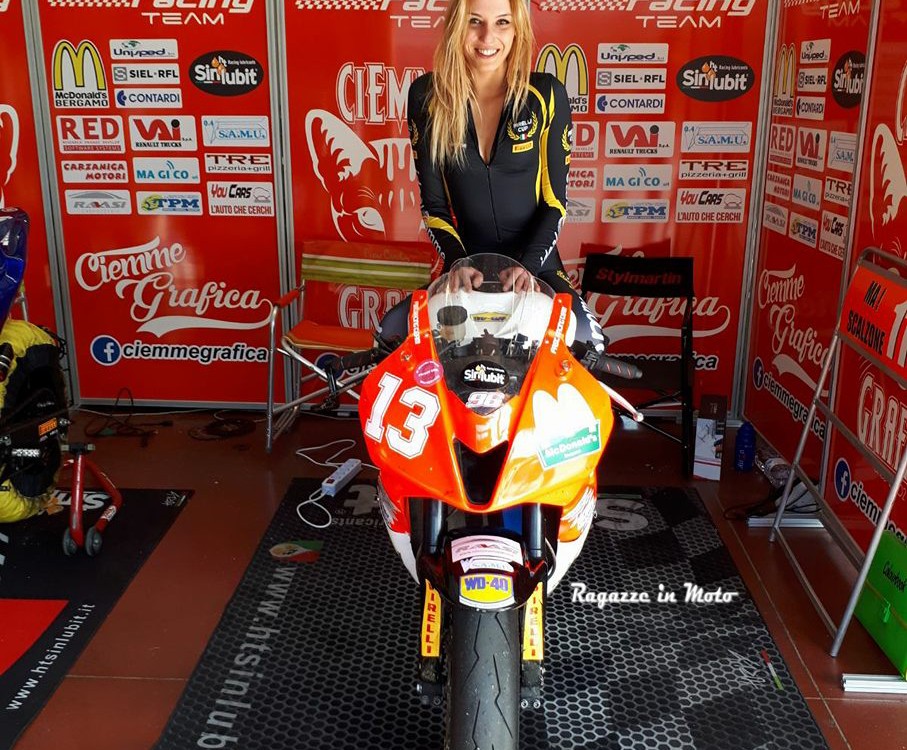 gaia_ragazze_in_moto