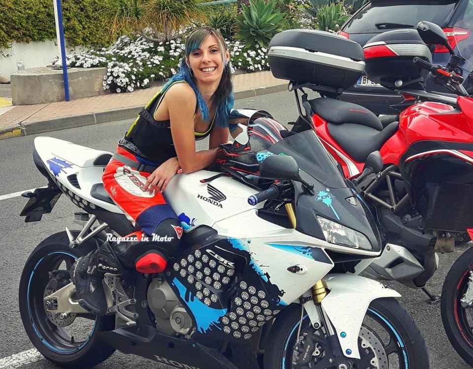 giulia_ragazze_in-moto