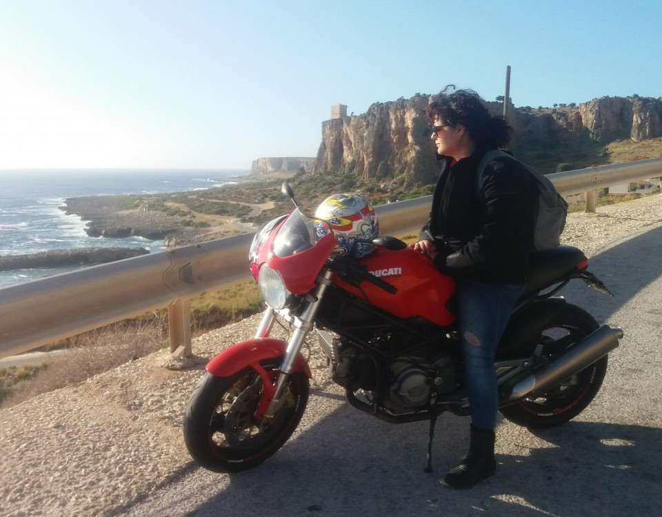 klaudia_ragazze_in_moto