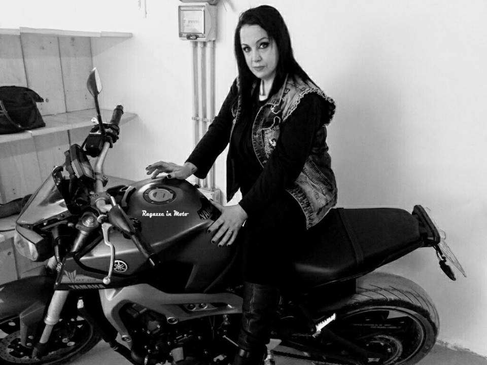 lella_ragazze_in_moto