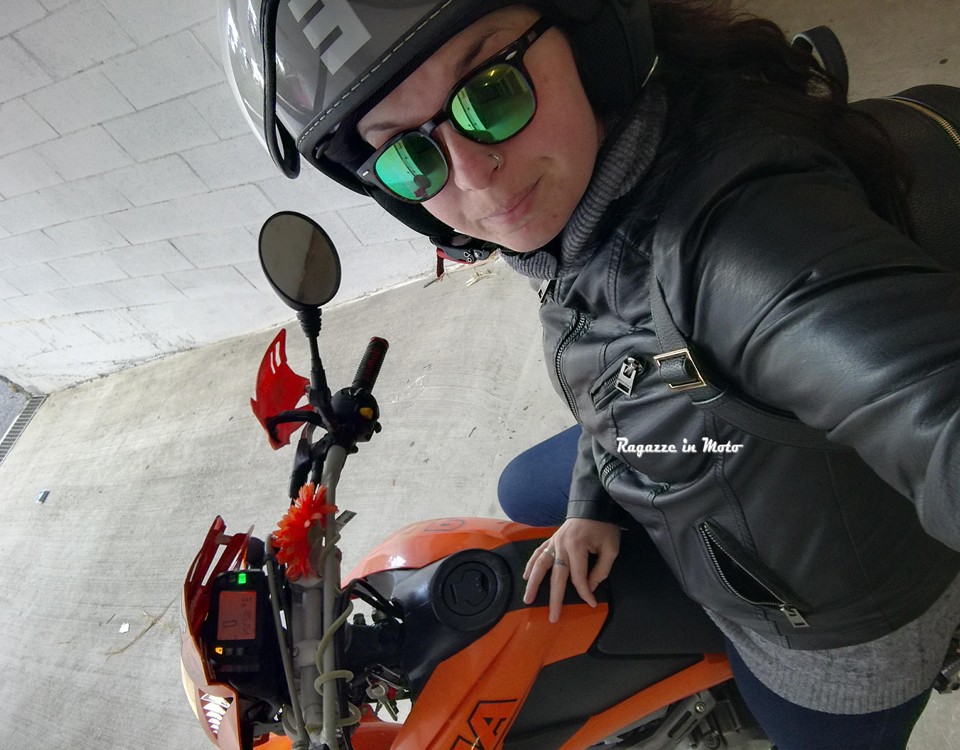 vanessa_ragazze_in_moto