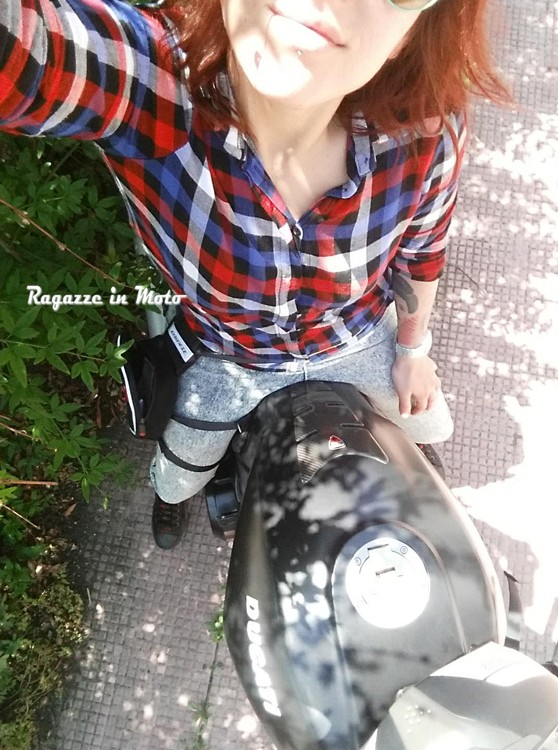 anna_ragazze_in_moto