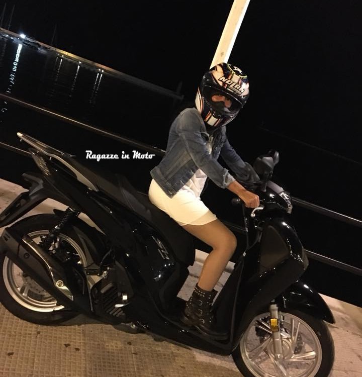 annalisa_ragazze-in_moto