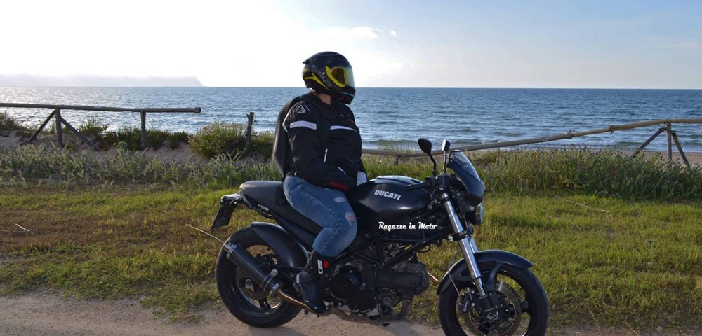 jessica_ragazze_in_moto
