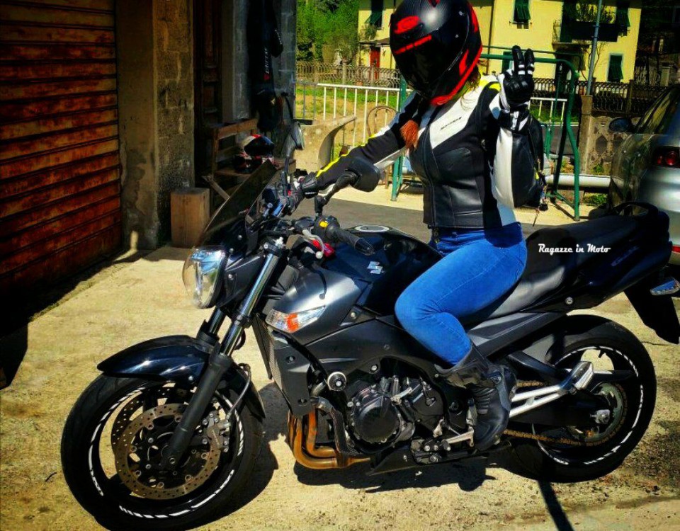 nicoletta_ragazze_in_moto