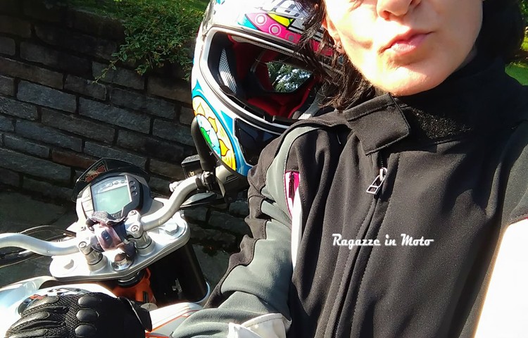 cinzia_ragazze_in_moto