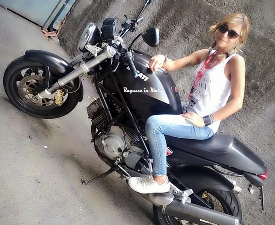 cri_ragazze_in_moto