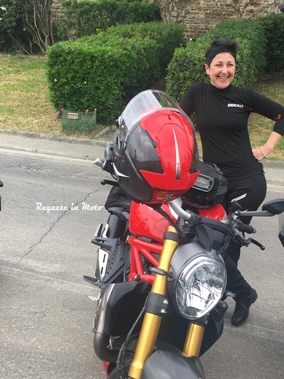 cristina_ragazze_in-moto