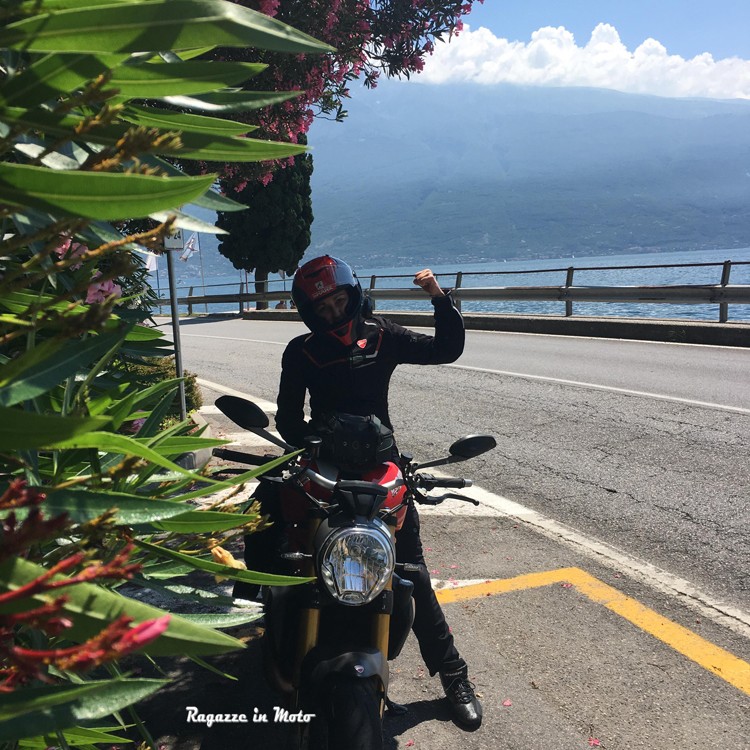 cristina_ragazze_in_moto