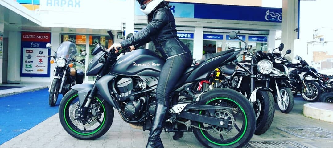 ketty_ragazze_in-moto