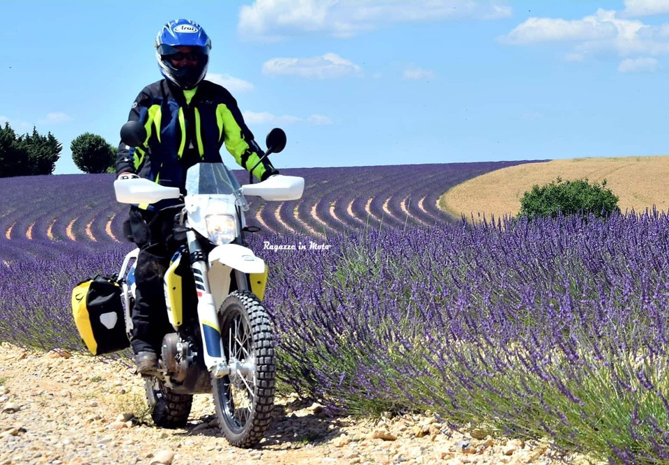 luciana_ragazze_in_moto