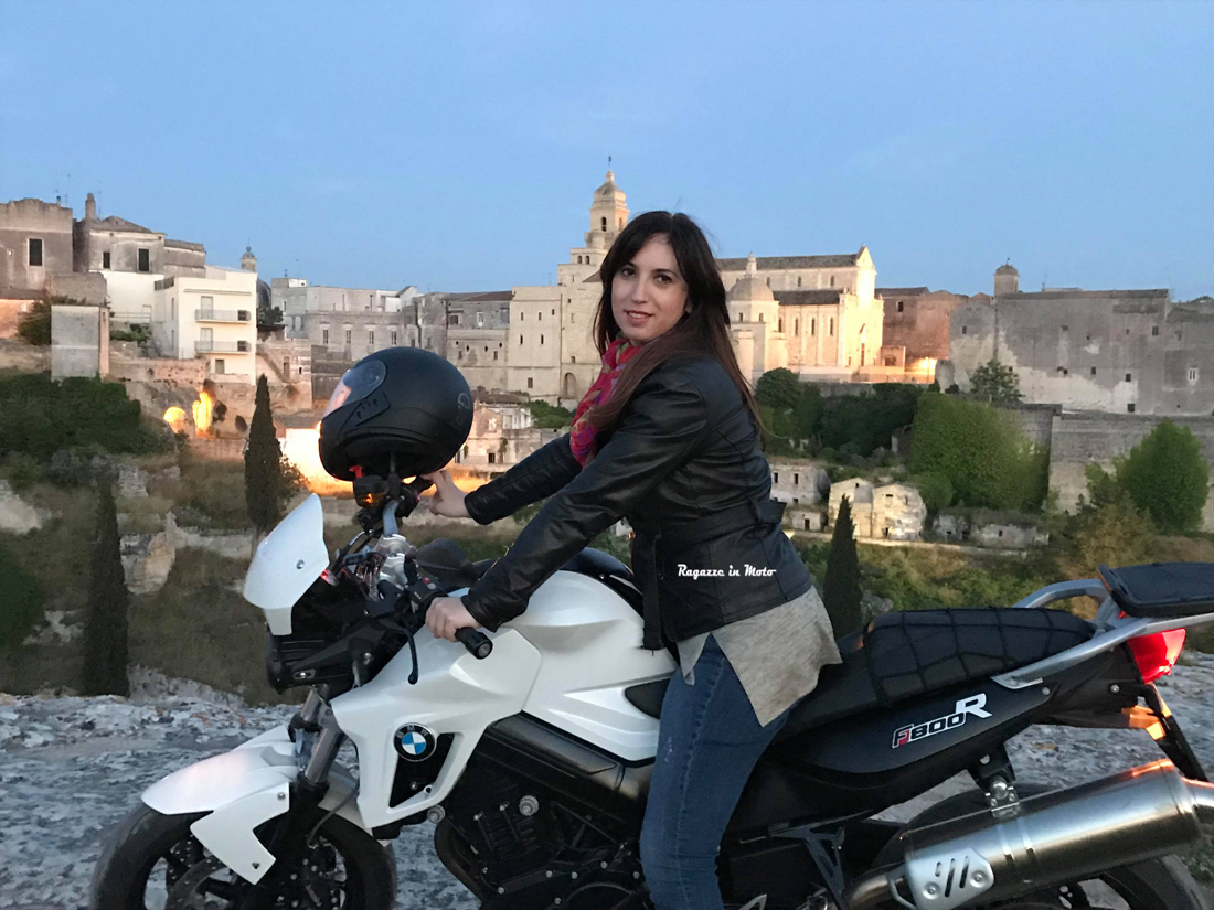 Ylenia_ragazze_in_moto