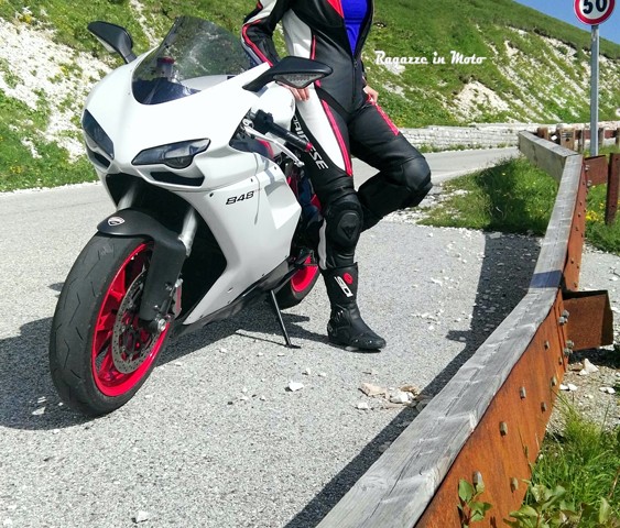 anna_ragazze_in_moto