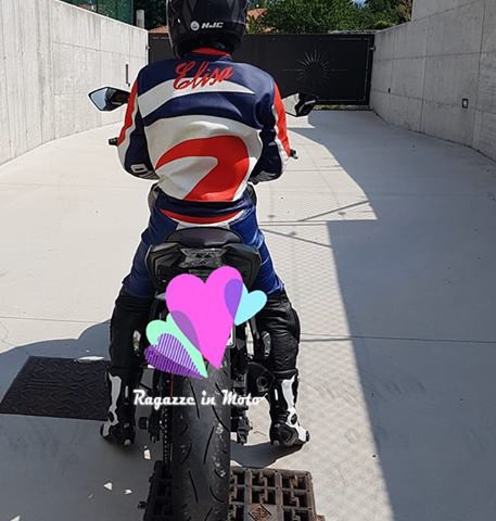 elisa_ragazze_in_moto