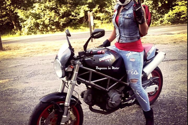 flavia_ragazze_in_moto