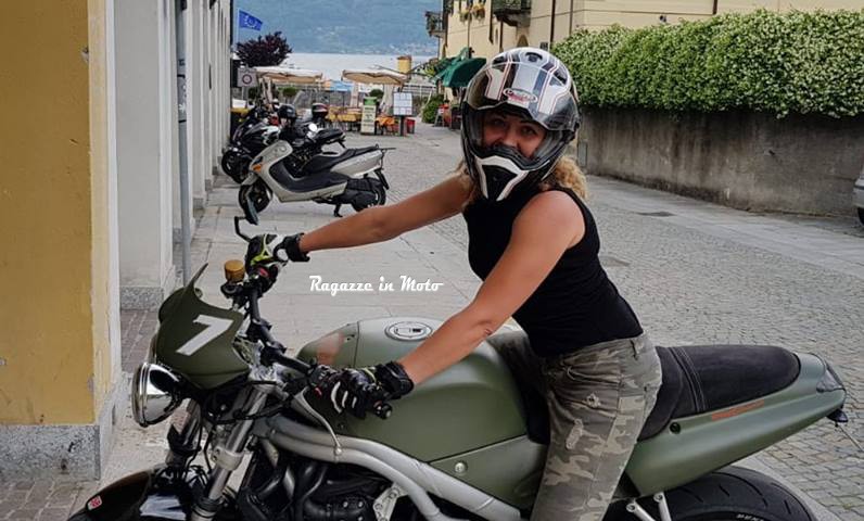 ludmi_ragazze_in_moto