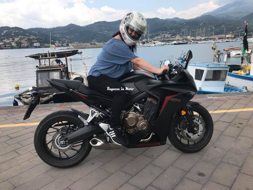 angela_ragazze_in_moto