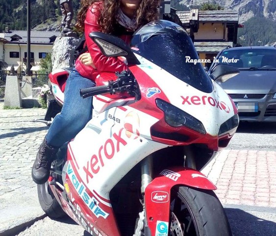 annalisa_ragazze_in_moto